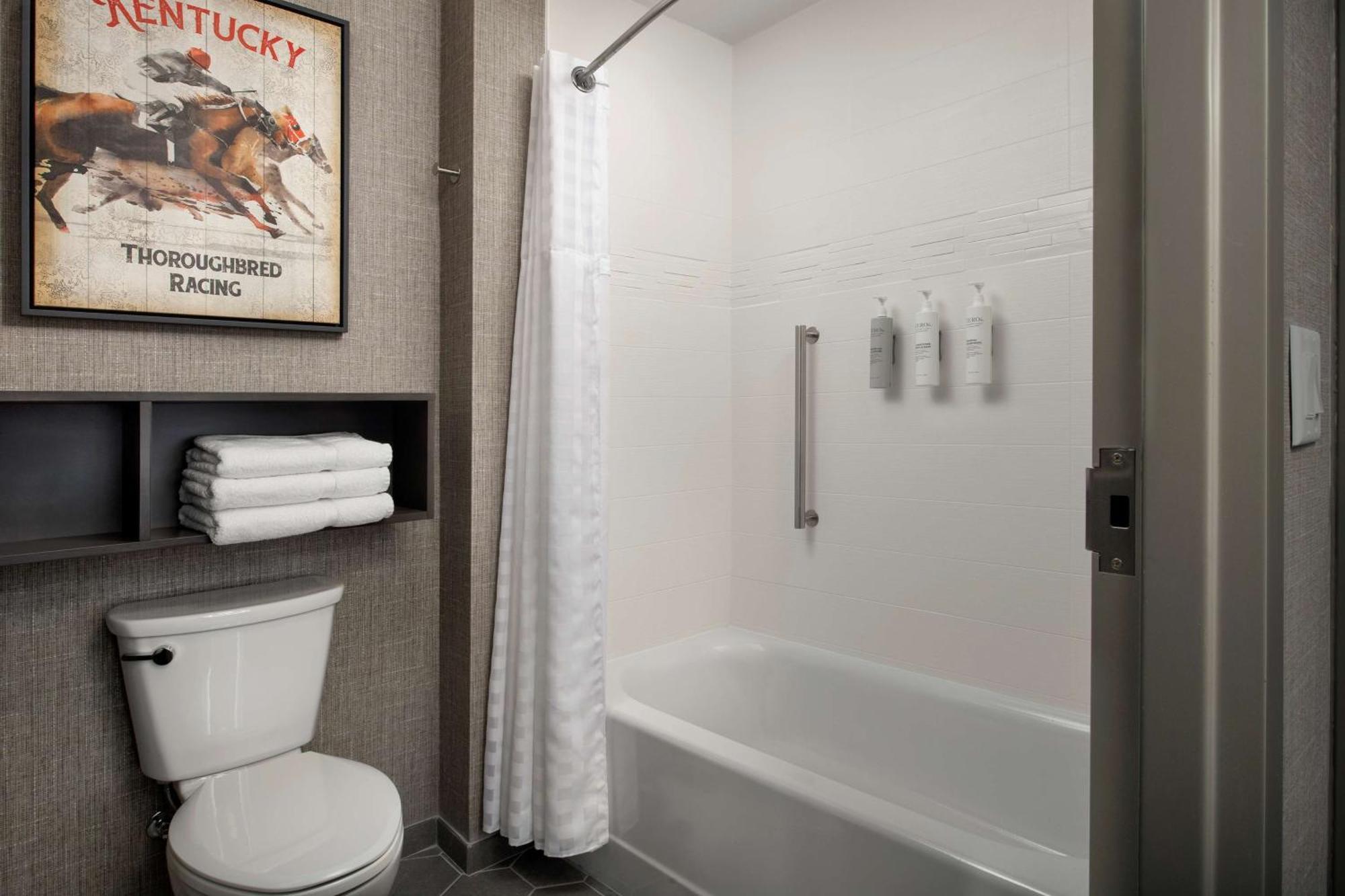 Homewood Suites By Hilton Louisville Airport ภายนอก รูปภาพ