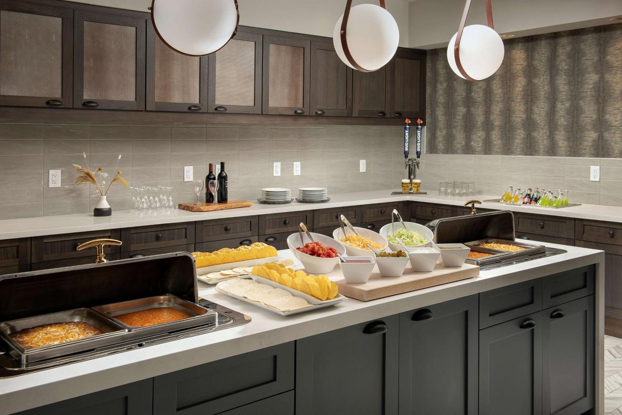 Homewood Suites By Hilton Louisville Airport ภายนอก รูปภาพ
